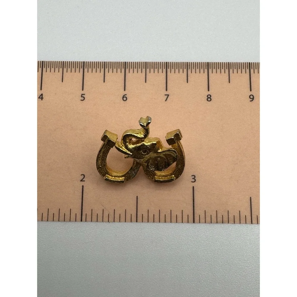 Vintage Gulf Oil Republican Party Horseshoes‎ Elephant Head Political Pin